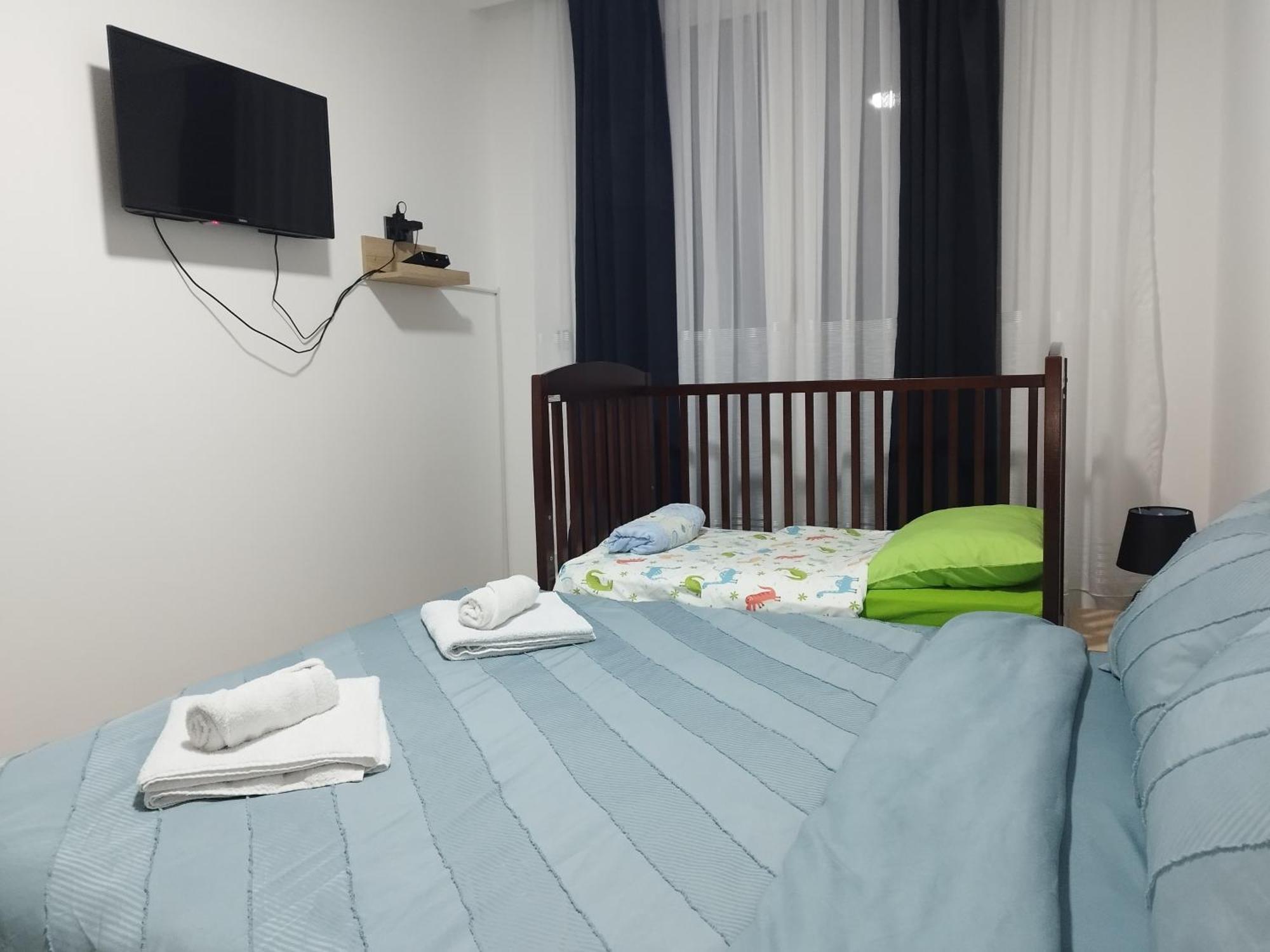 Skopje Sky City 19Th Floor Twin & 12Th Floor & 25Th & 33 Floor Apartments & With Pool & Spa & Gym & Parking Included In Price エクステリア 写真