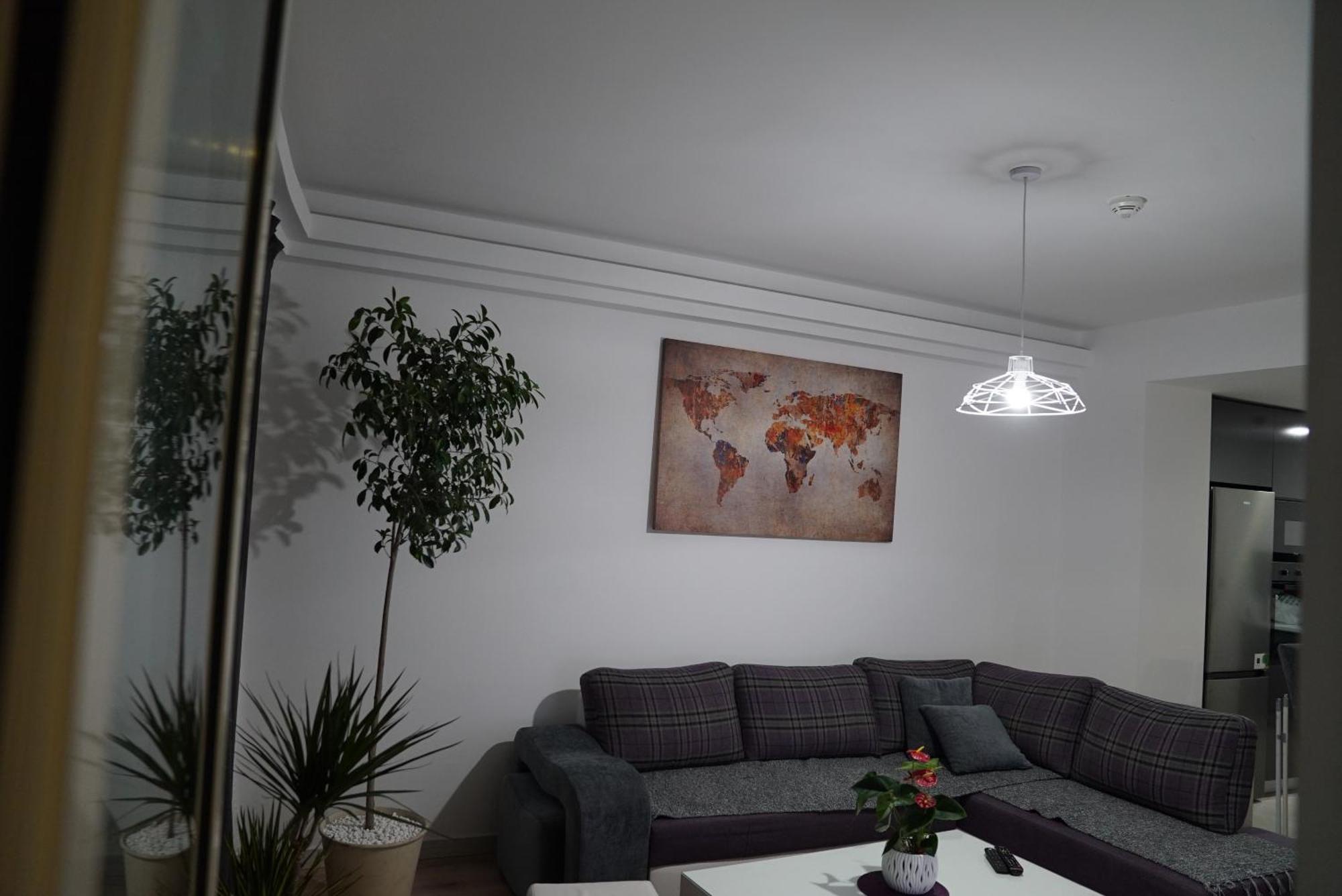 Skopje Sky City 19Th Floor Twin & 12Th Floor & 25Th & 33 Floor Apartments & With Pool & Spa & Gym & Parking Included In Price エクステリア 写真