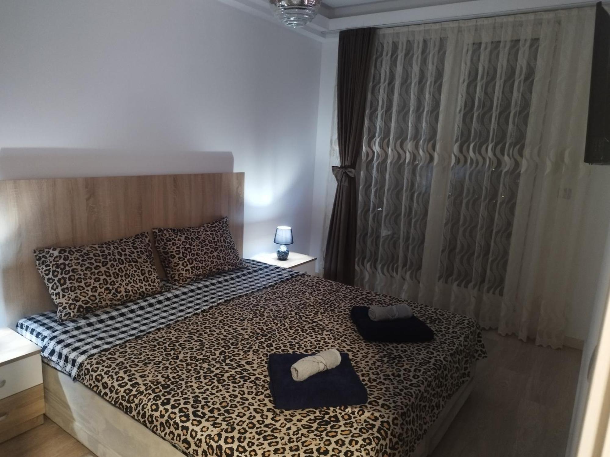 Skopje Sky City 19Th Floor Twin & 12Th Floor & 25Th & 33 Floor Apartments & With Pool & Spa & Gym & Parking Included In Price エクステリア 写真